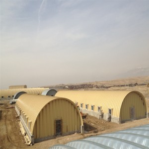 Koszary obozów wojskowych.